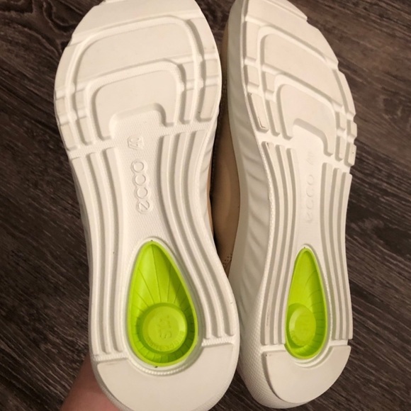 Ecco Women's St.1 Lite Slip-On Sneakers - Picture 8 of 10